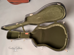 Collings D2H-Ba Guitar case interior