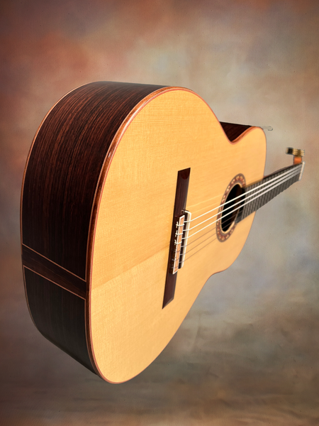 Woon Sun Lee Classical Guitar – Guitar Gallery
