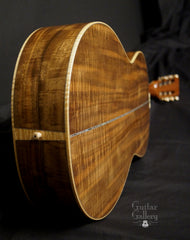 Froggy Bottom A12 Dlx walnut guitar end