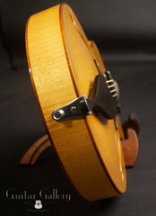 D'Ambrosio archtop guitar end