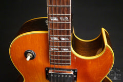 Gibson ES-175D archtop detail