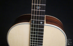 Froggy Bottom H12 dlx guitar with German spruce top fretboard