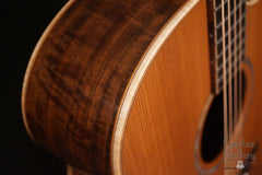 Lowden O35cx guitar detail