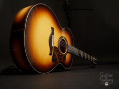 Pellerin Jumbo Guitar glam shot