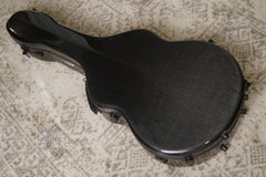 Traugott R cutaway guitar Hoffee case