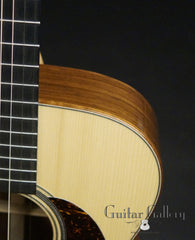 Martin 0000-21 Custom Shop Gruhn guitar upper bout