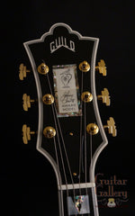 Guild Benedetto Johnny Smith Award Archtop headstock