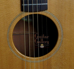 Lowden Guitar: Used Model O10