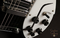 Rickenbacker 325V63 Jetglo electric guitar controls