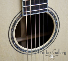 Santa Cruz 000-12 fret guitar rosette