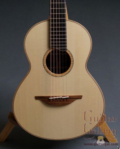 Single 0 and 00 Guitars at Guitar Gallery