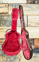 Calton case for Gibson J-45 guitar with pink interior