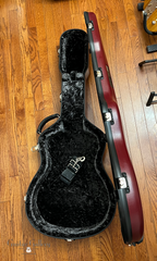 Calton Martin OM28 Burgundy guitar case Pewter interior