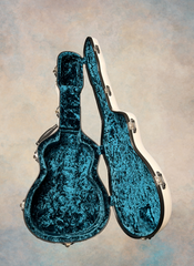 Aqua interior on Calton Martin OM white guitar case