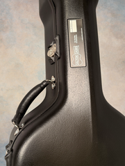 Details of Black Calton case for Martin dreadnought guitar