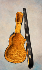Calton case for Martin 00-12 guitar with Gold interior