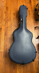 Calton Martin OM Case navy blue exterior