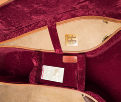 Harptone Legacy Vintage Brown D guitar case vintage looking key