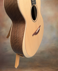 Lowden O35 guitar #25507 side