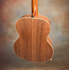 Lowden O35 guitar #25507 with figured Walnut back