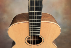 Lowden O35 guitar #25507 with curly maple binding