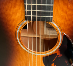 Martin 000-18 GE 1937 guitar rosette