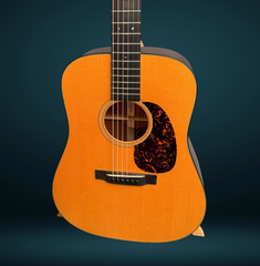 Martin D18 Auth 1937 guitar VTS top