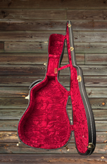 Martin D18 Auth 1937 guitar case interior