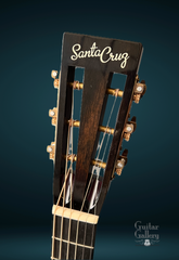 Santa Cruz 00-DE Limited Edition guitar vintage SC logo