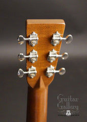 Martin 000-28ECB Sunburst guitar headstock