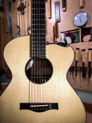 Isaac Jang OM Guitar