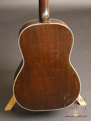 1943 Gibson LG-2 guitar