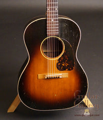 1943 Gibson LG-2 guitar