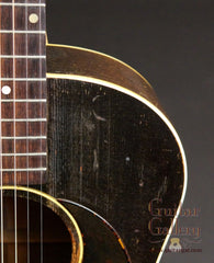 1943 Gibson LG-2 guitar