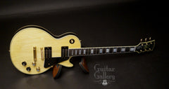 Gibson custom '68 Les Paul electric guitar glam shot