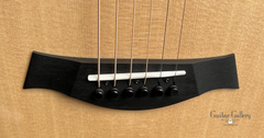 Taylor 912ce-12 fret guitar bridge