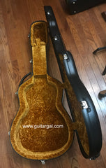 Calton Martin 000-12 fret guitar case inside