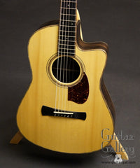 Brondel D-3c guitar