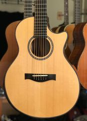 DT De La Rosa guitar