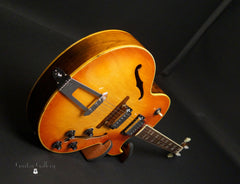 Gibson ES-175D archtop end