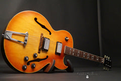 Gibson ES-175D archtop glam shot