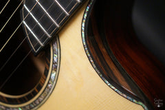 Everett Alienzo guitar detail