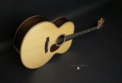 Froggy Bottom model G Limited guitar glam shot