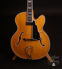 Guild Benedetto Artist Award Archtop Guitar top