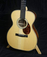 Huss & Dalton TOM-R Custom guitar with Adirondack spruce top