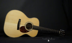 Huss & Dalton TOM-R Custom guitar glam shot