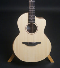 Sheeran S04 guitar sitka spruce top