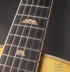 Martin SS-00L Art Deco guitar inlay