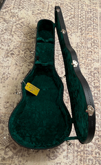 McPherson Sable CSCBLKBLK2 Camo Guitar case interior