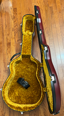 Calton flight case gold interior for Gibson J-45 guitar